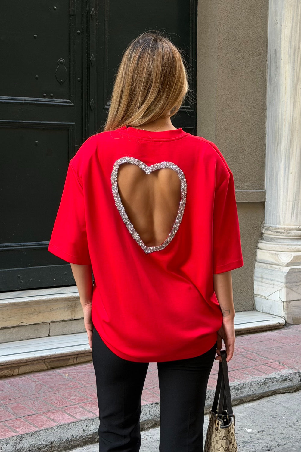 Kırmızı Sırtı Taşlı Kalp Dekolteli Vatkalı T-shirt - 4122
