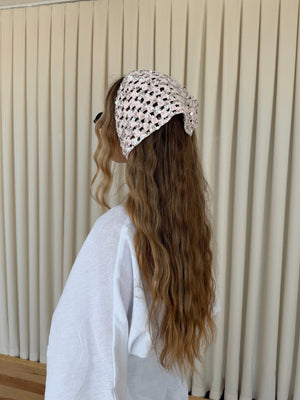 Pudra Pullu Üçgen Bandana - 2153