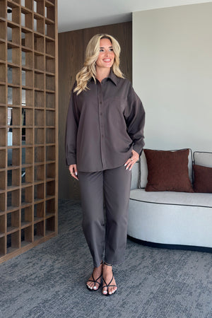 Kahverengi Merlin Kemerli Gömlek Pantolon Takım - 8453