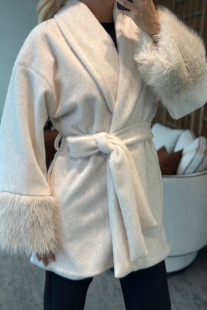 Taş Kolu Kürklü Kaşe Ceket - 2509