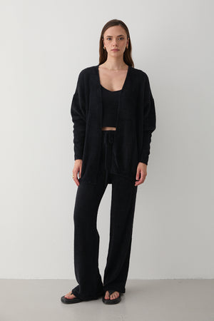 Siyah Yumoş Üçlü Takım