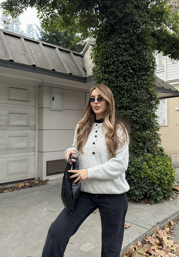 Gri Düğmeli Bisiklet Yaka Triko Kazak - 2464