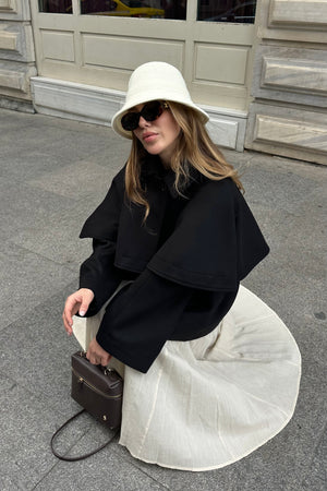 Siyah Livia Pelerin Detaylı Kaşe Kaban