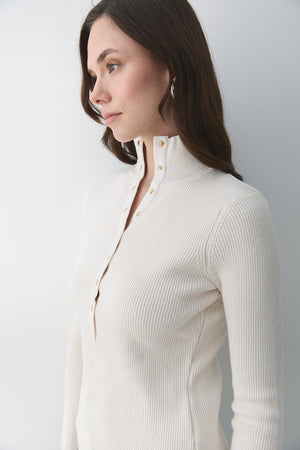 Krem Çıtçıtlı Boğazlı Kazak - 251037