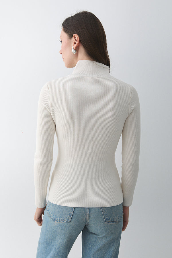 Krem Çıtçıtlı Boğazlı Kazak - 251037