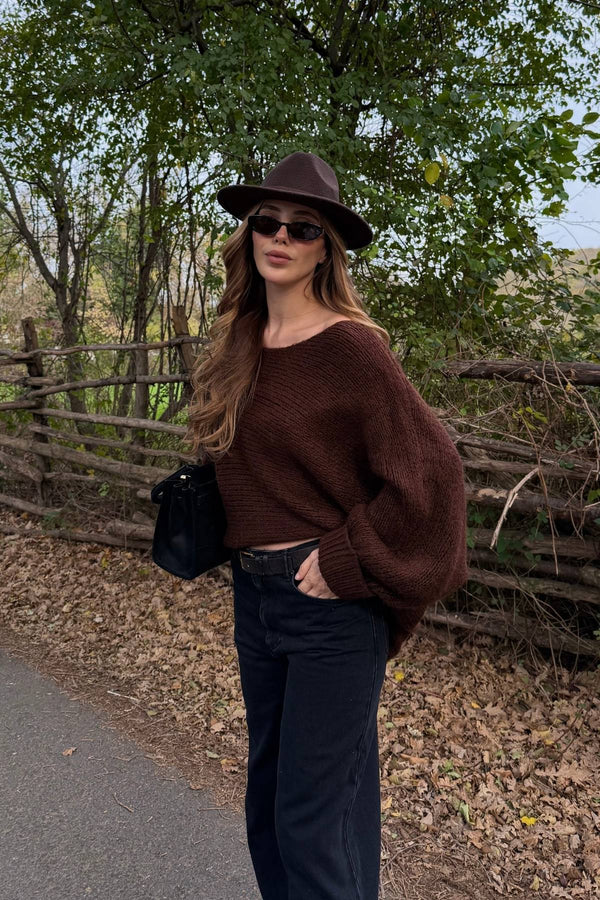 Kahverengi Kayık Yaka Kazak - 4338