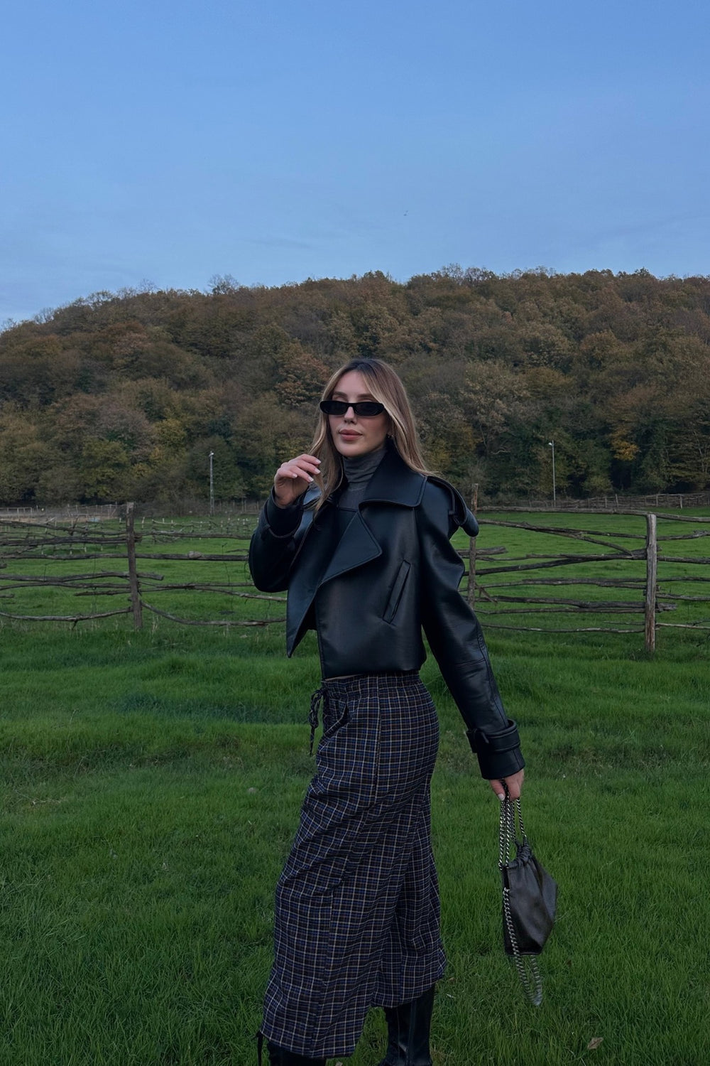 Siyah Apolet Detaylı Tasarım Deri Ceket