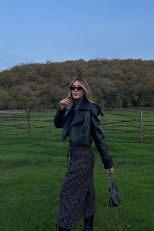 Siyah Apolet Detaylı Tasarım Deri Ceket