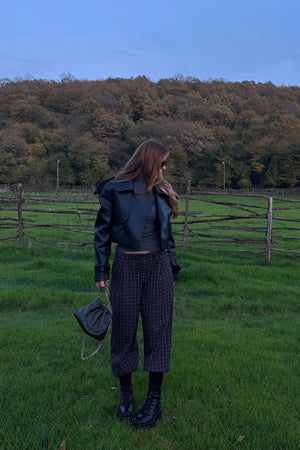 Siyah Apolet Detaylı Tasarım Deri Ceket