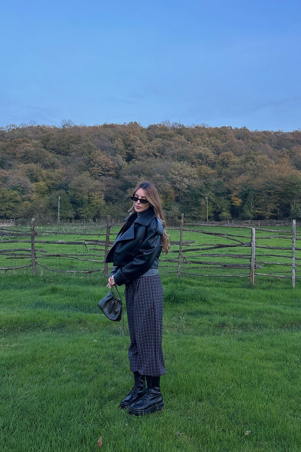 Siyah Apolet Detaylı Tasarım Deri Ceket