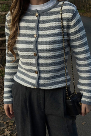 Gri - Ekru Çizgili Örme Hırka - 4390