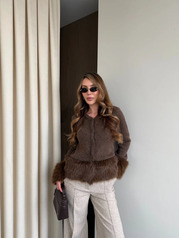 Kahverengi Kolları Kürklü Hırka - 251104