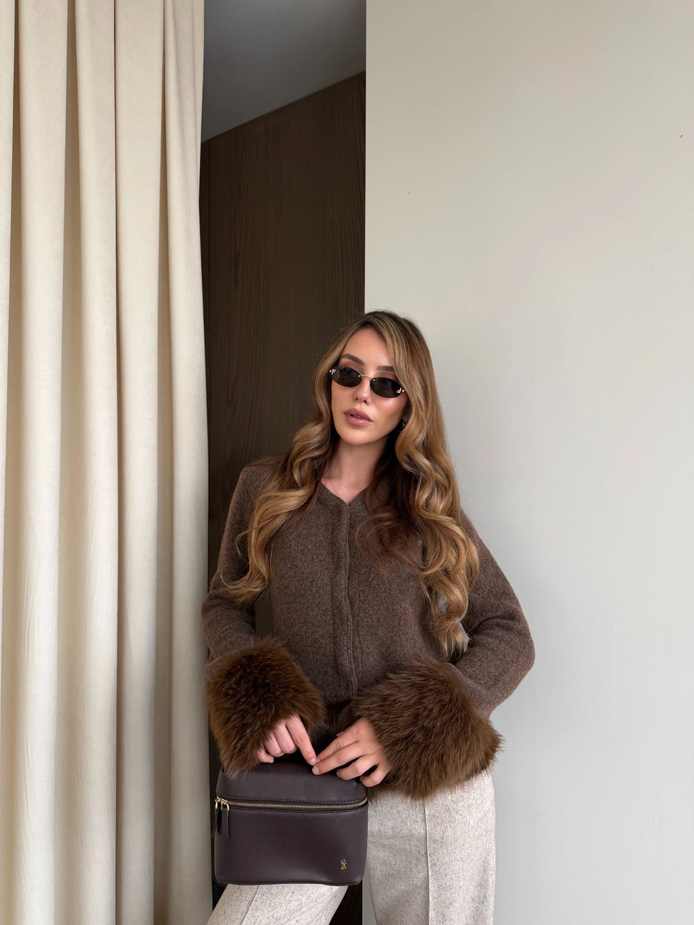 Kahverengi Kolları Kürklü Hırka - 251104