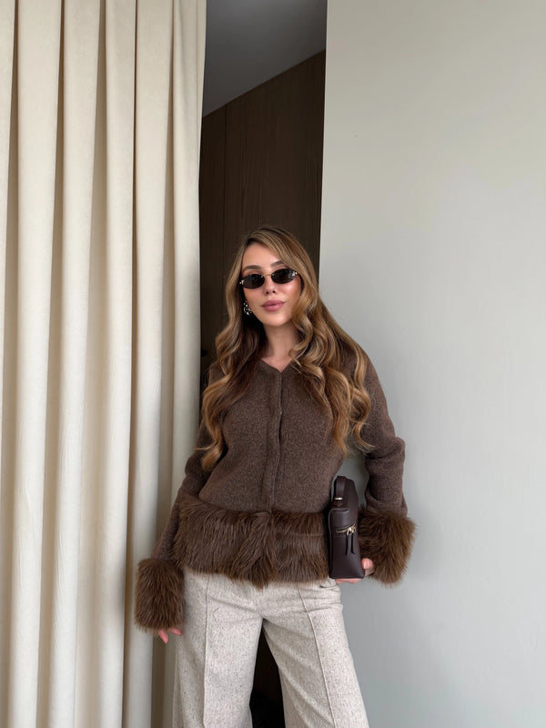 Kahverengi Kolları Kürklü Hırka - 251104