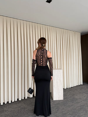 Siyah Degaje Yaka Dantel Eldivenli Elbise - 20117