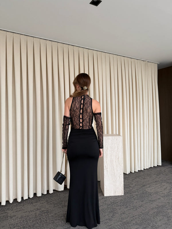 Siyah Degaje Yaka Dantel Eldivenli Elbise - 20117