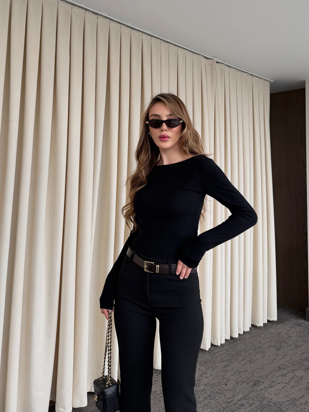 Siyah Flore Kemerli Pantolon - 1741