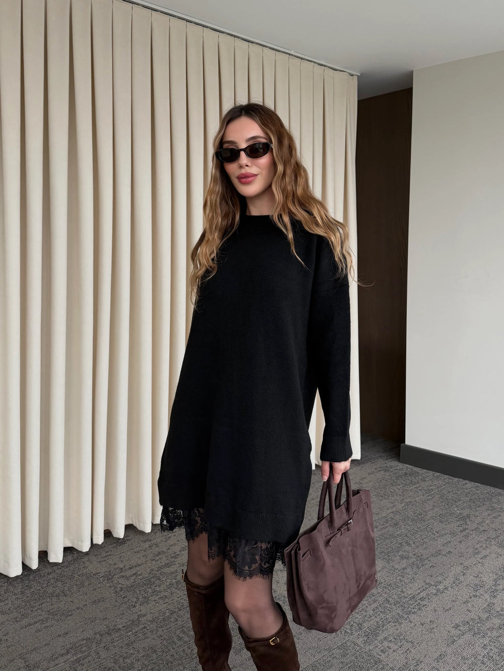 Siyah Dantelli Kısa Triko Elbise - 251008