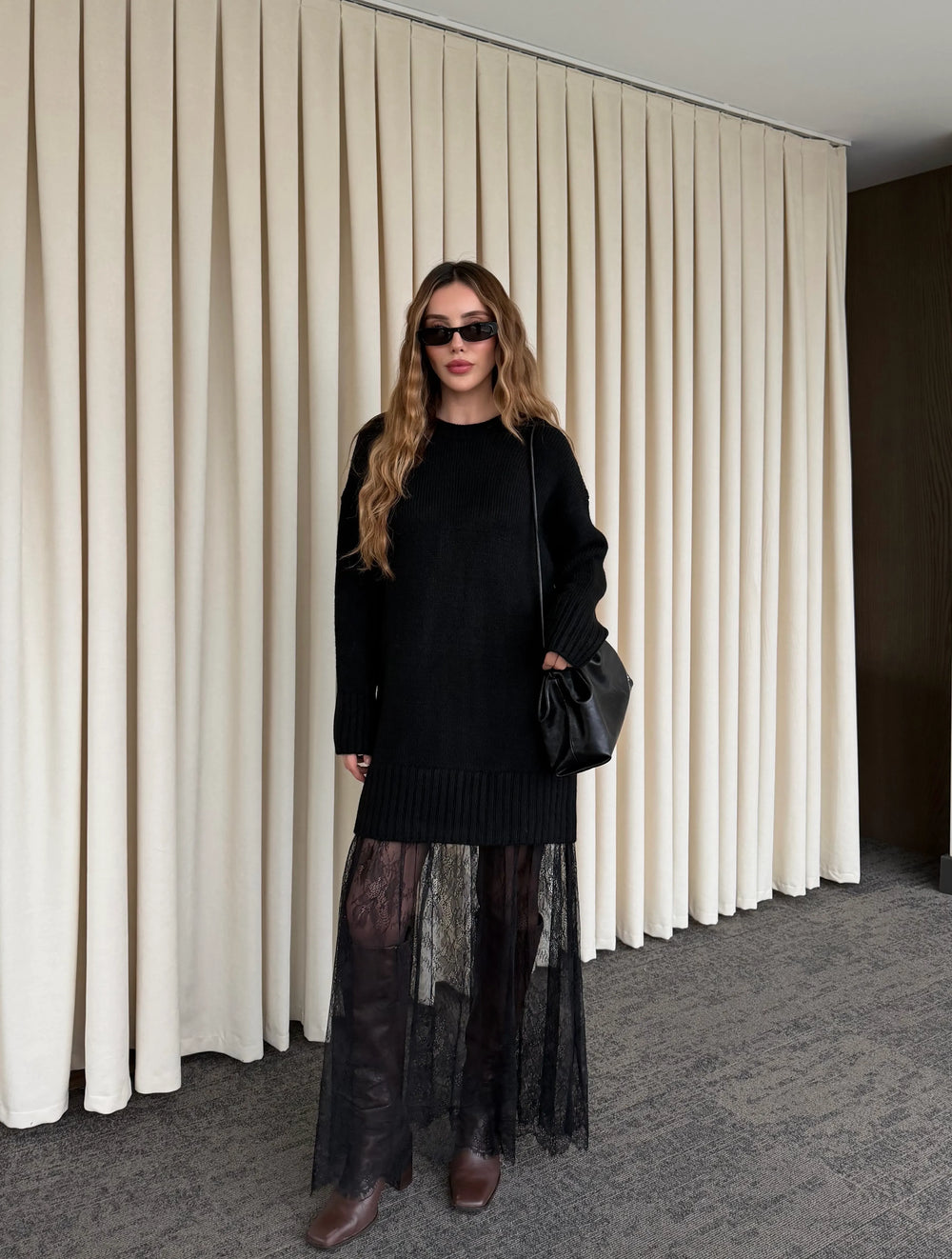 Siyah Tül Detaylı Uzun Triko Elbise - 251009