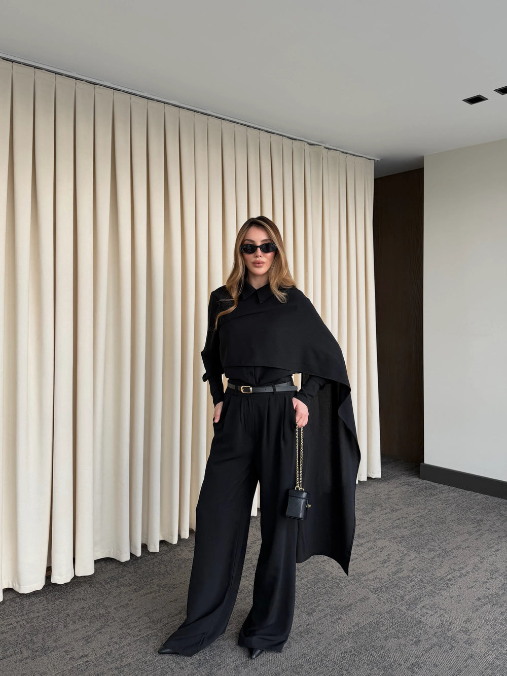 Siyah Kemerli Şal Yaka Gömlek Pantolon Takım - 8004