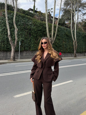 Kahverengi Pelerin Detaylı Ceket Pantolon Takım - 202604