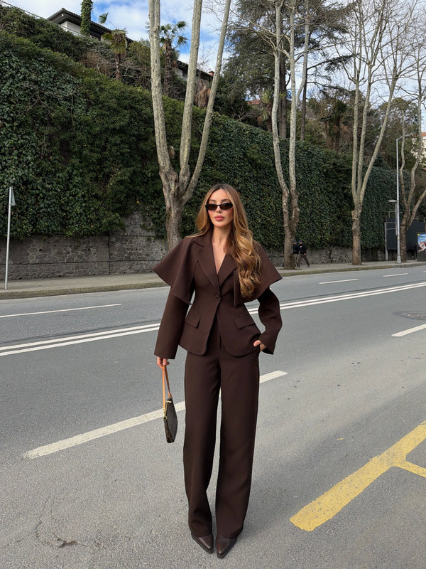 Kahverengi Pelerin Detaylı Ceket Pantolon Takım - 202604