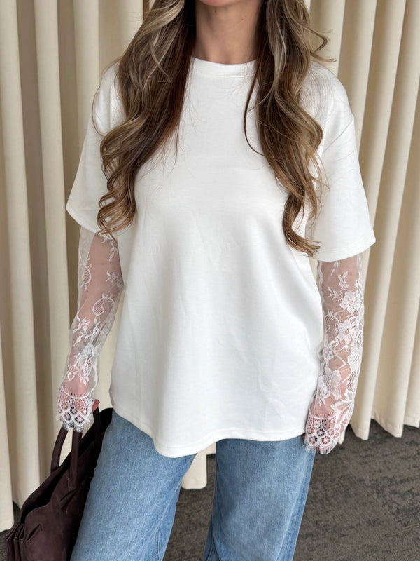 Beyaz Kolları Dantelli Bluz - 1049