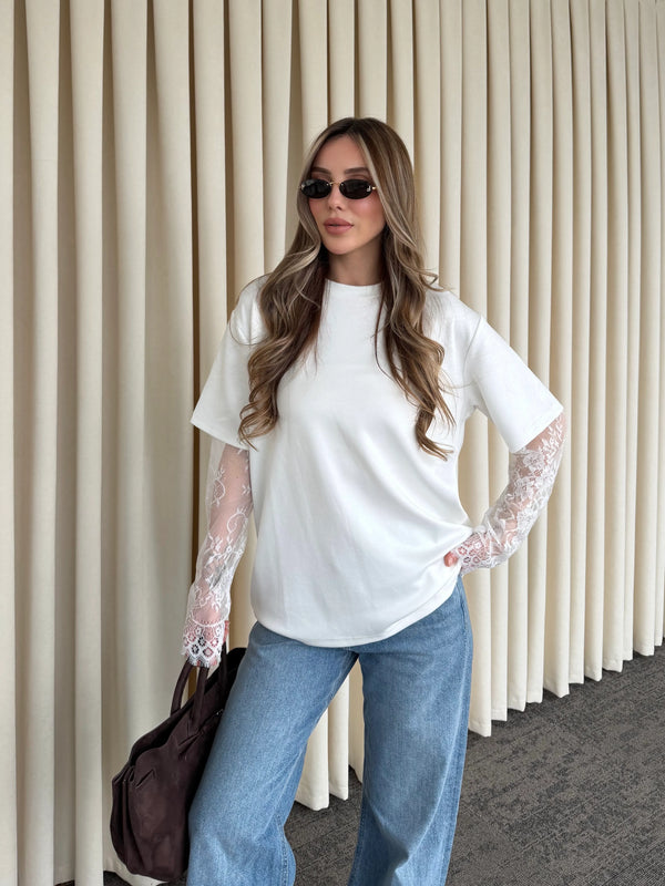 Beyaz Kolları Dantelli Bluz - 1049