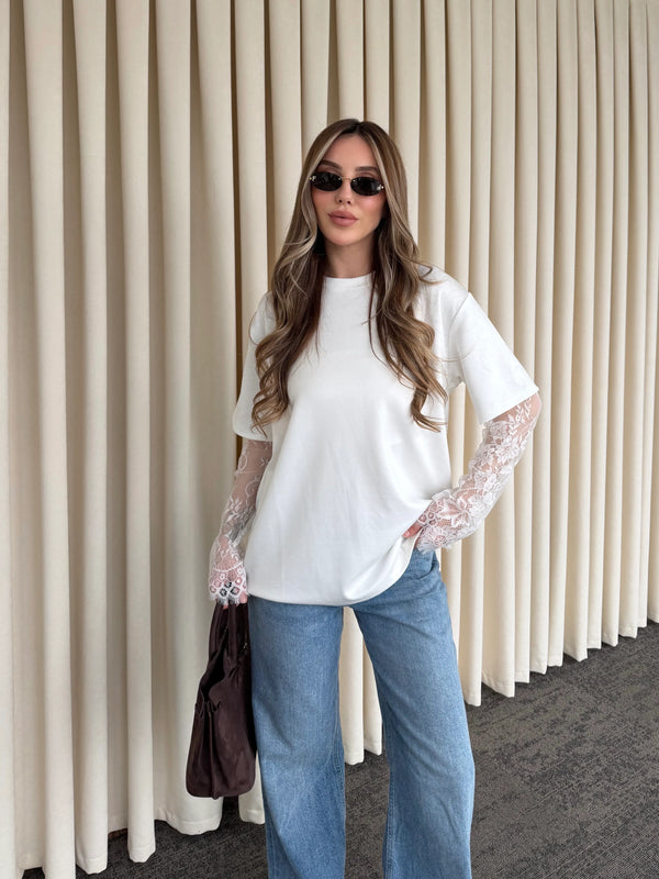 Beyaz Kolları Dantelli Bluz - 1049