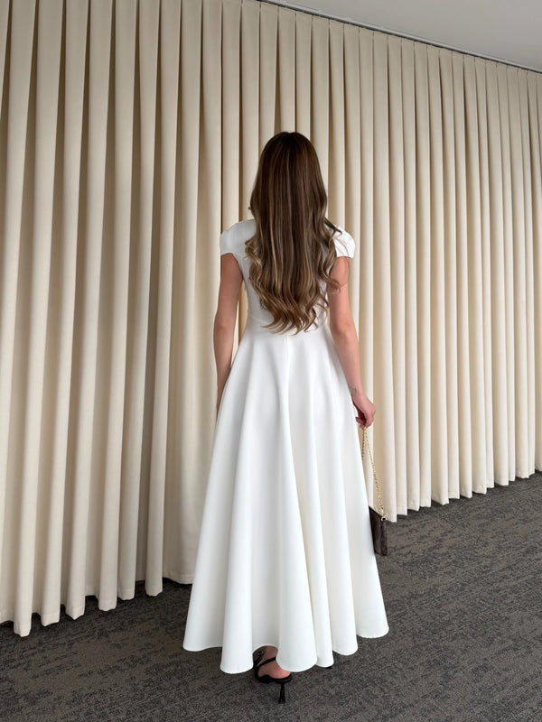 Beyaz Mini V Yaka Elbise - 242480