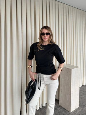 Siyah Yandan Büzgülü Bluz - ÖB261025