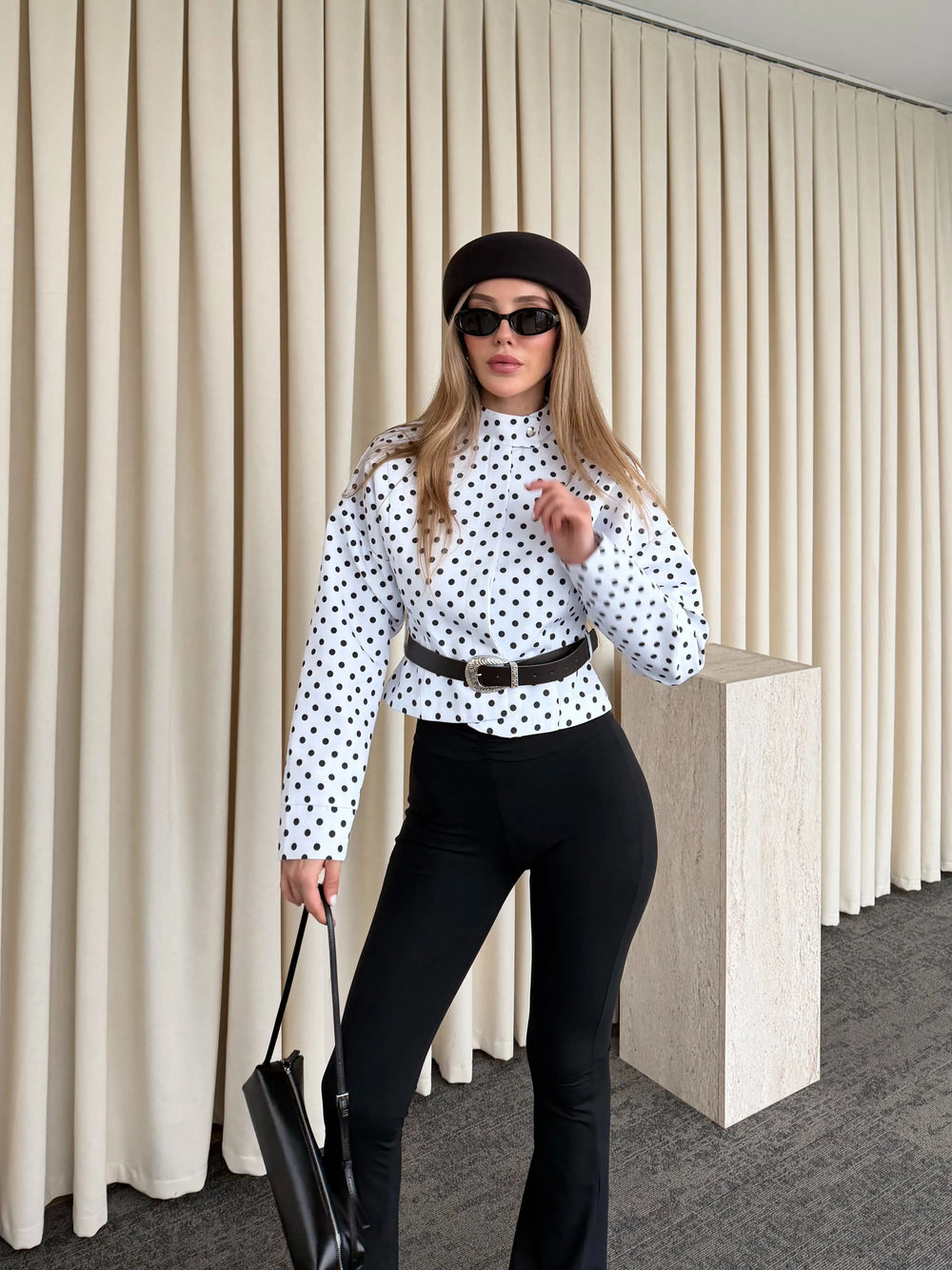 Beyaz Puantiyeli Kemerli Ceket - 3310