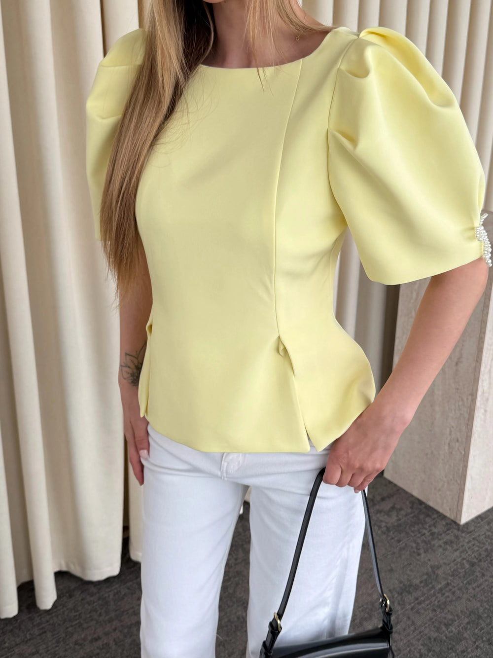 Sarı Kolu İnci Fiyonk Detaylı Bluz - 5001