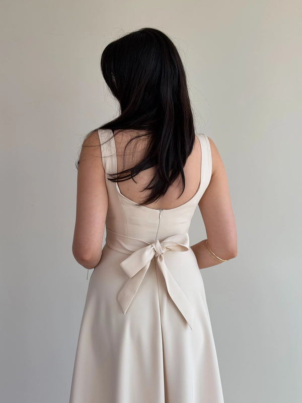 Bej Beli Fiyonklu Prenses Model Elbise - 3333