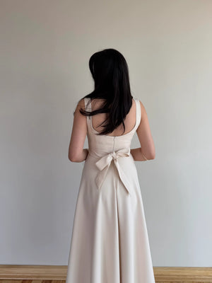 Bej Beli Fiyonklu Prenses Model Elbise - 3333