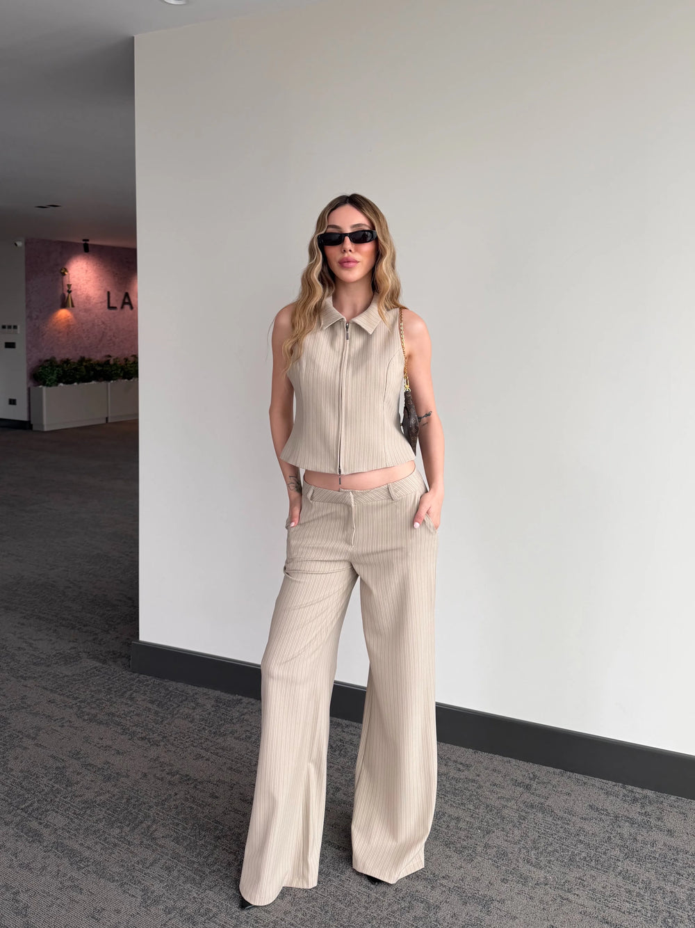 Bej Çizgili Yelek Pantolon Takım - 8430