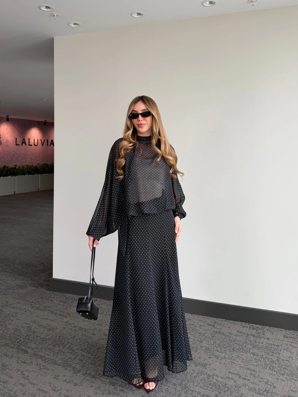 Siyah Şifon Puantiyeli Bluz Etek Takım - 4097 - 3215