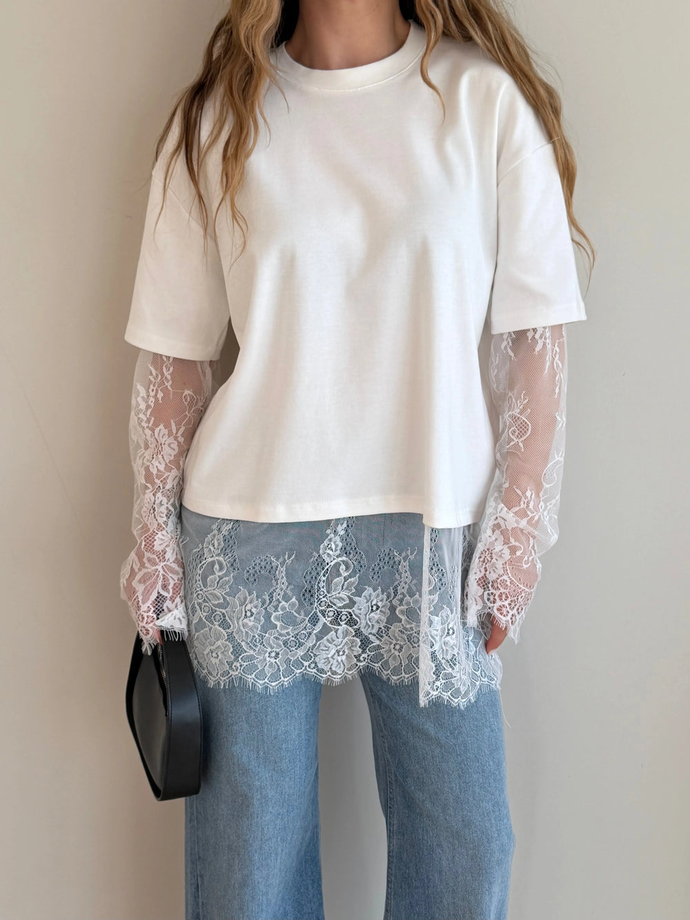 Açık Ekru Eteği Kolları Dantel Tshirt - 261031