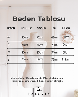 Bordo arkasi gipeli uzun elbisenin gögüs, bel ve basen ölcülerini gösteren beden tablosu