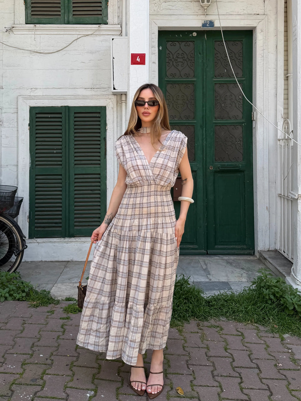 Krem Bel Lastikli Ekose Midi Elbise - 3426
