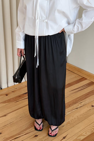 Siyah Saten Dokulu Şalvar Pantolon - 261051