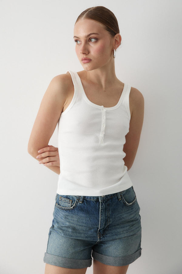 Açık Ekru Önden Düğmeli Atlet