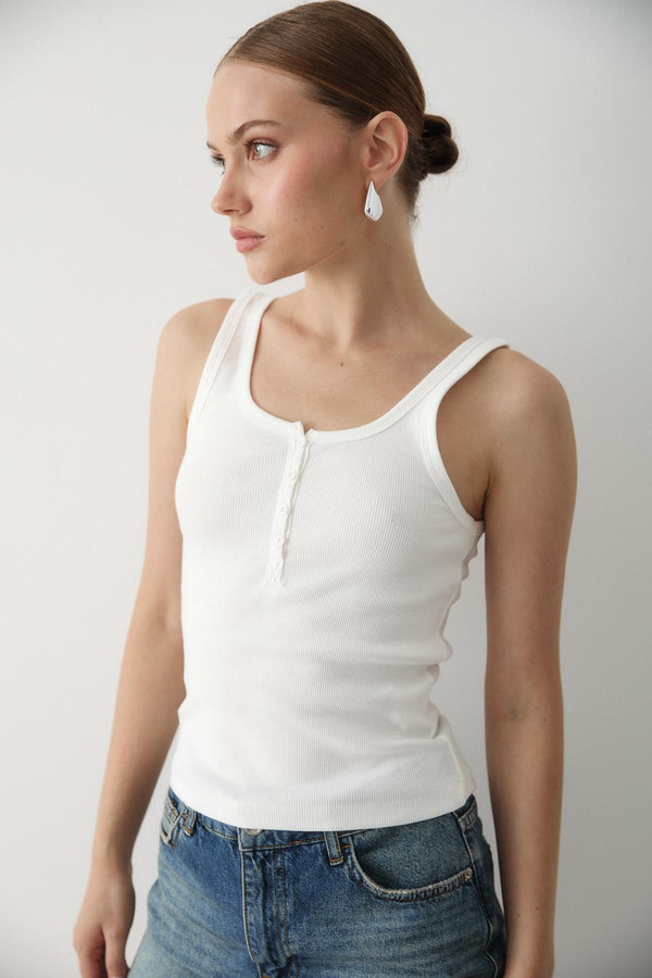 Açık Ekru Önden Düğmeli Atlet