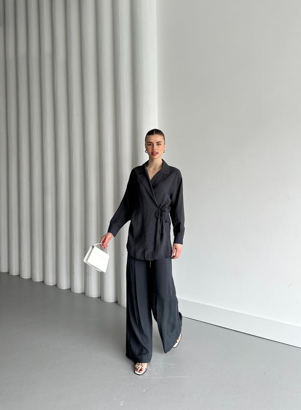 Antrasit Yaka Detaylı Bağlamalı Kimono Takım