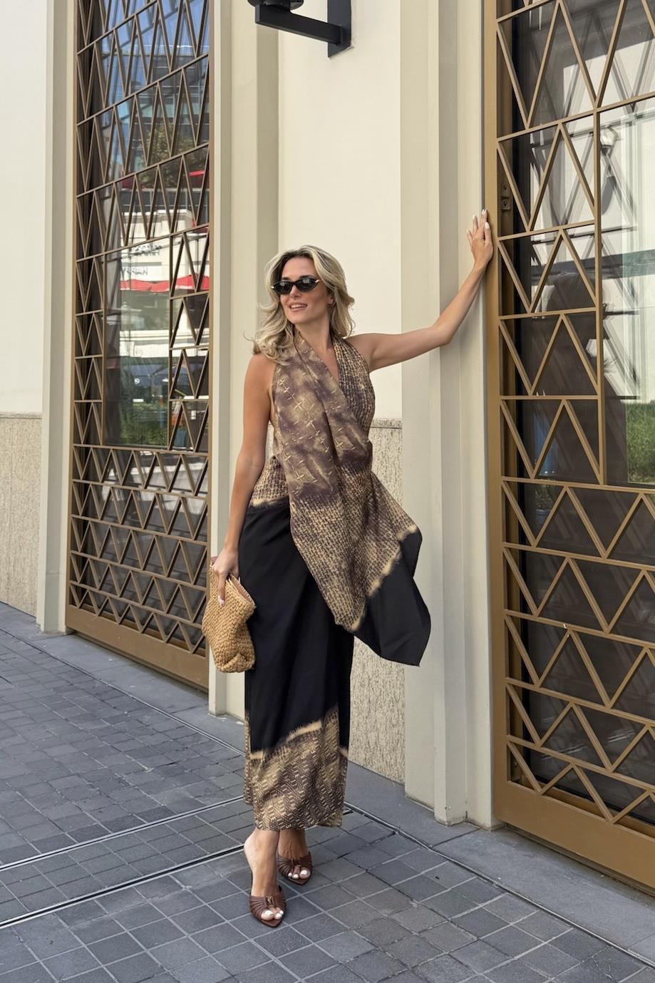 Asimetrik Drapeli Halter Yaka Elbise