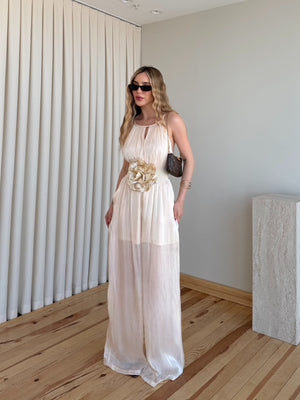 Pudra Halter Yaka Çiçek Kemerli Parlak Kumaş Tulum - 39896