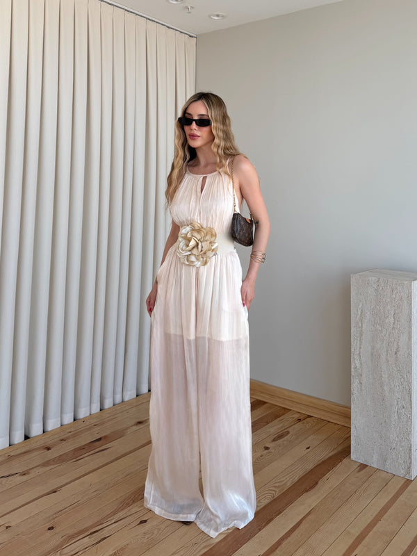 Pudra Halter Yaka Çiçek Kemerli Parlak Kumaş Tulum - 39896