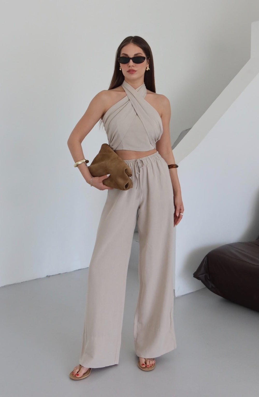 Bej Boyundan Bağlı Büstiyer Pantolon Takım