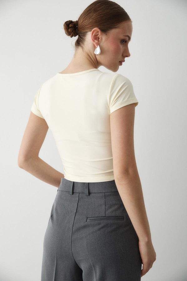 Bej Crop Bluz