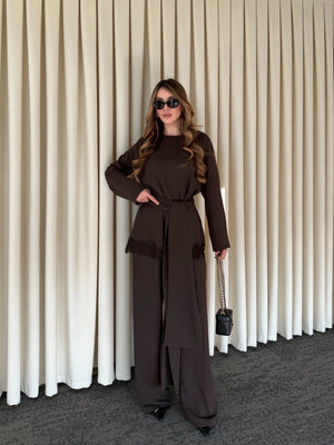 Kahverengi Kuşaklı Dantel Detaylı Bluz Pantolon Takım - 8006